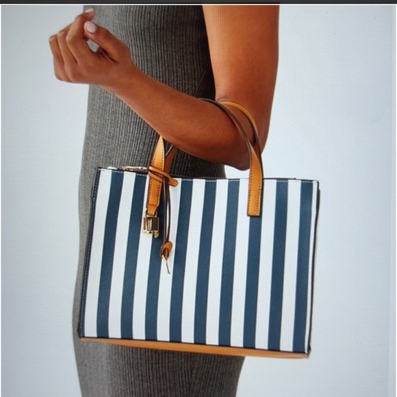 NAVY AND WHITE SATCHEL - Picture 4 of 4